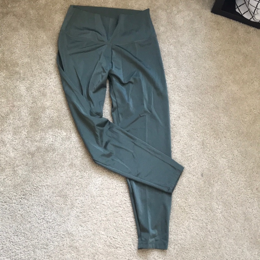 Green leggings